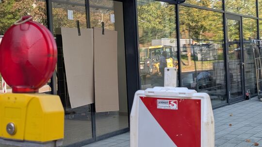 Der neue Abholservice des Rewe-Petz-Markts in Betzdorf bekommt nicht nur einen eigenen Raum, sondern auch einen gesonderten Zuga