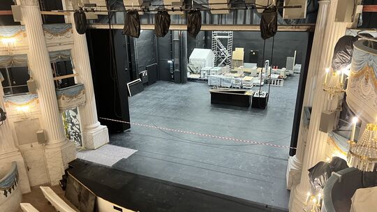 Das Koblenzer Theater wird seit Juni 2024 saniert. Im Februar 2027 soll der Spielbetrieb wieder aufgenommen werden.