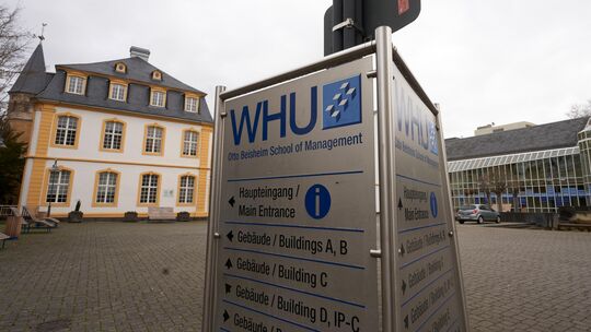 Die private Wirtschaftshochschule Otto Beisheim School of Management (WHU) in Vallendar. Was wird aus dem Standort?