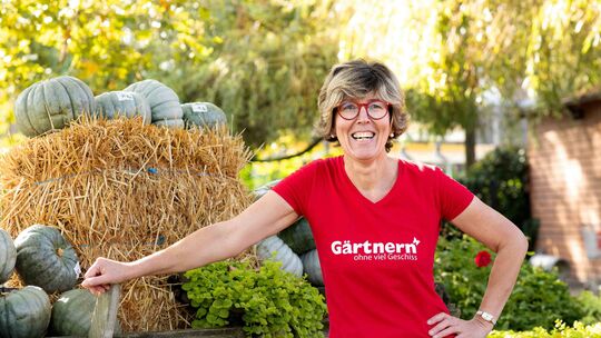„Gärtnern ohne viel Geschiss“ lautet das Motto von Katrin Iskam. Es ist zugleich auch der Titel ihres aktuellen Bühnenprogramms, „Gärtnern ohne viel Geschiss“ lautet das Motto von Katrin Iskam. Es ist zugleich auch der Titel ihres aktuellen Bühnenprogramms,