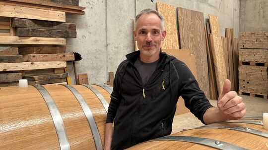 Andreas Hösch betreibt in der vierter Generation den Familienbetrieb Holzküferei Hösch Hackenheim (Landkreis Bad Kreuznach). Er