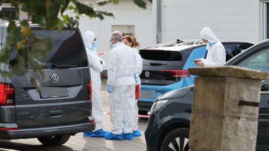 Zwei Behördenmitarbeiter bei Waffenkontrolle erschossen Zwei Behördenmitarbeiter bei Waffenkontrolle erschossen