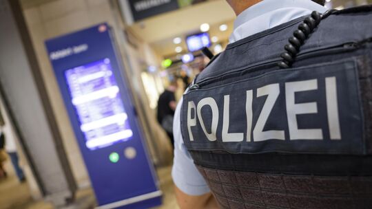 Ein Bundespolizist hat die Adresse seines Arbeitgebers im Impressum der Initiative M.U.T. für Höhn angegeben. Mittlerweile ist d