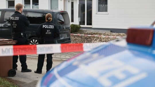 Zwei Behördenmitarbeiter bei Waffenkontrolle erschossen Zwei Behördenmitarbeiter bei Waffenkontrolle erschossen