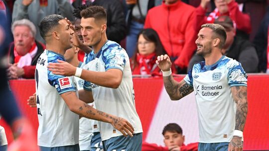 FSV Mainz 05 - Bayer Leverkusen FSV Mainz 05 - Bayer Leverkusen