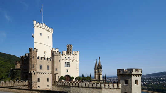 Touristenmagnet und Wahrzeichen: Schloss Stolzenfels liegt hoch über dem Rhein bei Koblenz. In diesem Jahr verzeichnete das Schl