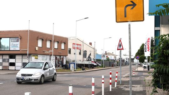 Für eine umfassende Sanierung – oder einen grundhaften Vollausbau, wie die Stadt Neuwied ihn nennt – würde im Moment das Geld ni