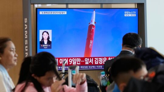 Nordkorea feuert erneut ballistische Raketen ab Nordkorea feuert erneut ballistische Raketen ab