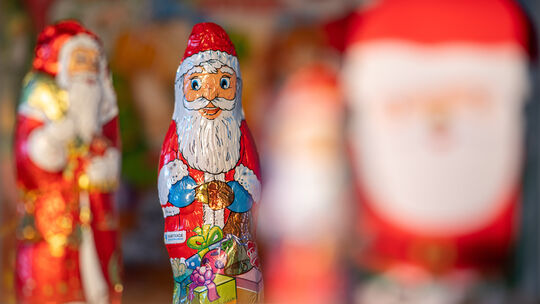 Schokonikoläuse gehören zu Weihnachten dazu. Doch ab wann sollte man sie kaufen?
