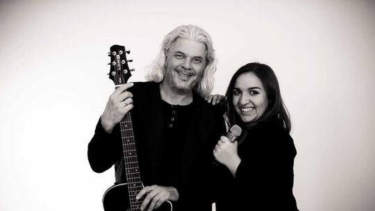 Als Murphy’s Law Band tritt das Duo Klaus-Dieter Meurer und Fabienne Foster am Sonntag, 25. Oktober, in der Kapelle in Ruppach-G Als Murphy’s Law Band tritt das Duo Klaus-Dieter Meurer und Fabienne Foster am Sonntag, 25. Oktober, in der Kapelle in Ruppach-G
