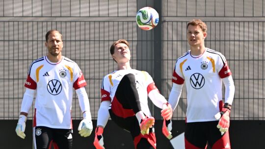 Oliver Baumann, Jonas Urbig, Alexander Nübel Oliver Baumann, Jonas Urbig, Alexander Nübel