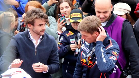 Der Auftritt des vierfachen Formel-1-Weltmeisters Max Verstappen zog die Fans in Scharen an.
