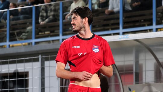 Deniz Dal sah im Spiel gegen die TuS Koblenz früh im Spiel Gelb-Rot. Am Samstag bei Wormatia Worms steht er seiner Mannschaft ab Deniz Dal sah im Spiel gegen die TuS Koblenz früh im Spiel Gelb-Rot. Am Samstag bei Wormatia Worms steht er seiner Mannschaft ab