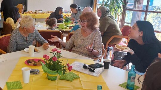 Rund 80 Frauen aus zwölf Nationen kamen in der Betzdorfer Stadthalle unter dem Motto „Frauenpower 2.0“ zusammen.