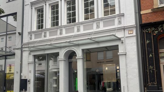 In der Engerser Straße finden sich ab sofort Ausstellungen und die Artothek des NKVM – aber vermutlich nur vorrübergehend. In der Engerser Straße finden sich ab sofort Ausstellungen und die Artothek des NKVM – aber vermutlich nur vorrübergehend.
