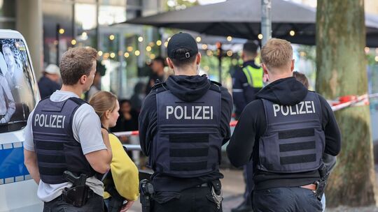 Zwei Männer verhelfen Häftling zur Flucht