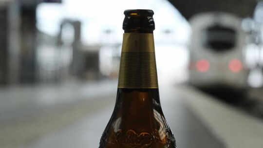 Alkoholverbot an Bahnhöfen tritt ab 15. Oktober in Kraft Alkoholverbot an Bahnhöfen tritt ab 15. Oktober in Kraft