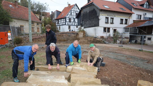 Die alte Scheune im Ortskern von Lettweiler ist bereits abgerissen. Auf diesem Gelände soll nun das neue Feuerwehrhaus mit ausre