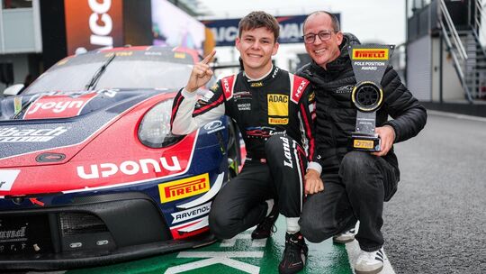 Die Pole-Position im finalen DTM-Rennen auf dem Hockenheimring war das Top-Ergebnis von Bastian Buus (links) und seinem Teamchef