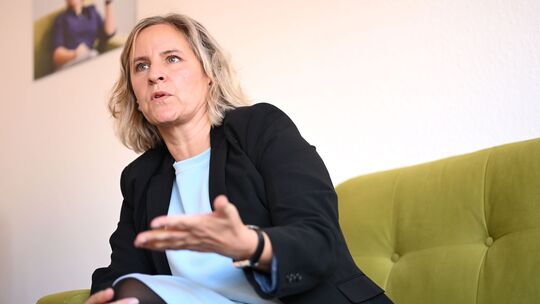 Katrin Eder auf dem «grünen Sofa» Katrin Eder auf dem «grünen Sofa»
