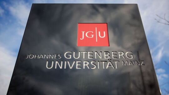 Johannes Gutenberg-Universität Mainz Johannes Gutenberg-Universität Mainz