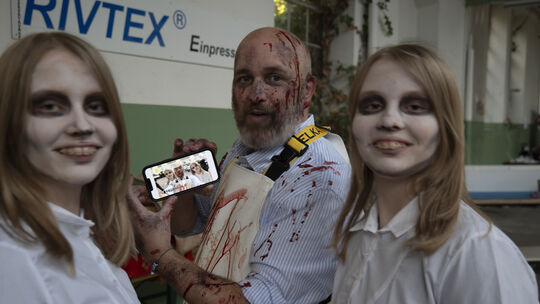 Letzte Vorbereitungen für die Darsteller und Darstellerinnen der Neuwieder Horrornacht.
