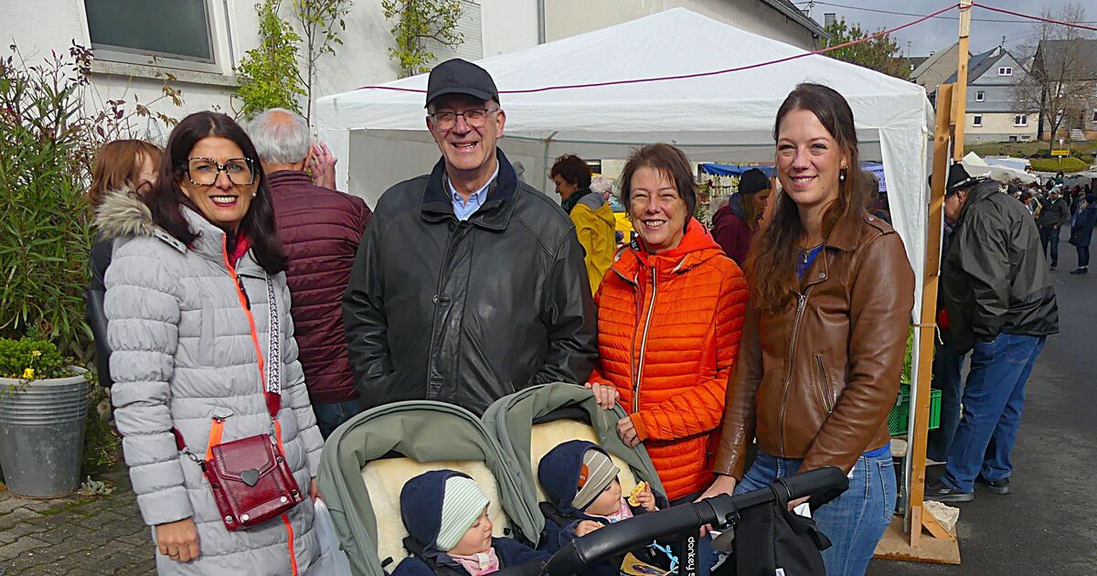 A tour with 50 booths: The Hottenbach Market offers a potpourri of goods