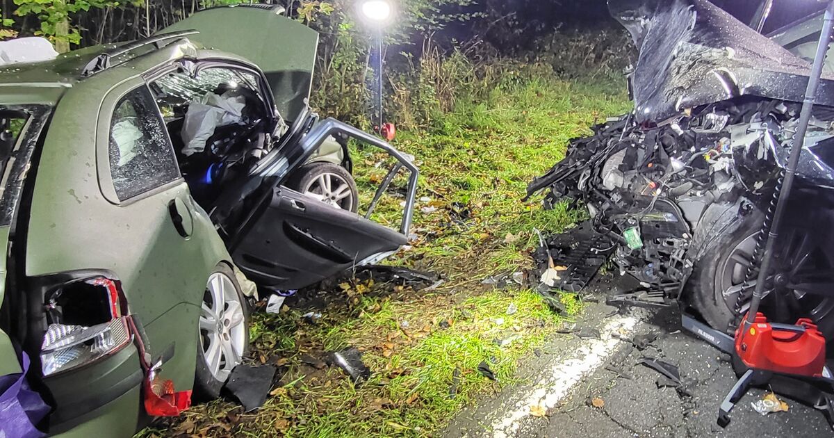Skoda veers into oncoming traffic: Five injured in accident on L303 near ...
