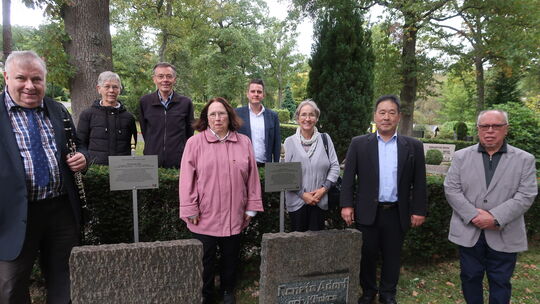 Das Erinnerungsfeld gedenkt auch der Musikerfamilie Adorf. Im Oktober vor fünf Jahren wurden die Grabsteine umgesetzt.