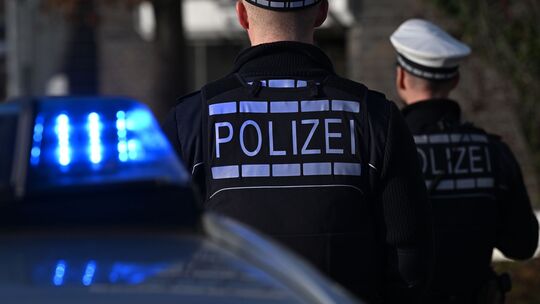 Die Polizei hat eine vermisste Seniorin tot aufgefunden. Die Polizei hat eine vermisste Seniorin tot aufgefunden.