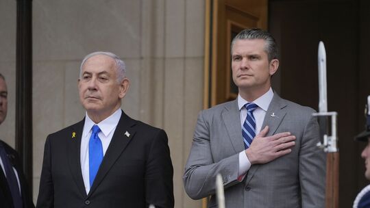 Benjamin Netanjahu und Pete Hegseth Benjamin Netanjahu und Pete Hegseth