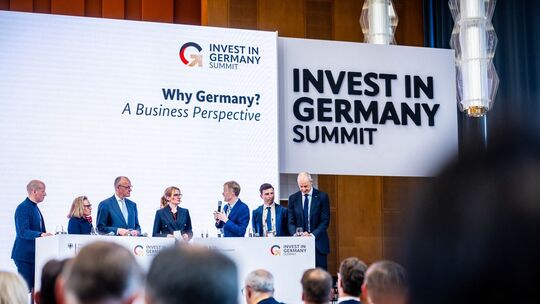 "Invest in Germany"-Gipfel "Invest in Germany"-Gipfel