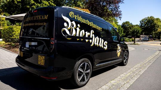Für seinen Heimfahrservice nutzt das Bierhaus diesen Caddy. Drei Fahrer wechseln sich ab.