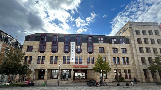 Im Rathaus der Stadt Bad Kreuznach am Kornmarkt tagen die städtischen Gremien. Noch gibt es für das Jahr 2025 keinen genehmigten