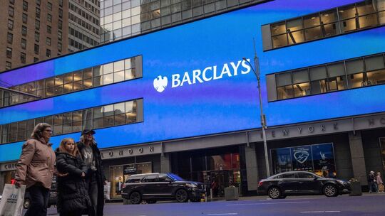 Barclays streicht 5000 Stellen.