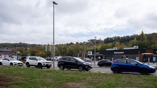 Der neue McDonald’s in Birkenfeld ist das Highlight der letzten Tage in der Kreisstadt –die Parkplätze sind überfüllt.