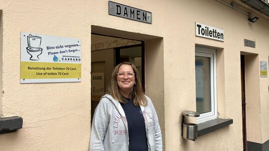 Bianco Cassaro betreibt seit rund fünf Jahren an der Martinskirche eine Toilettenanlage, die in der Stadt für ihrer Sauberkeit b