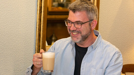 Auf eine Kaffeetassenlänge mit dem neuen SPD-Fraktionsvorsitzenden Oliver Schick Auf eine Kaffeetassenlänge mit dem neuen SPD-Fraktionsvorsitzenden Oliver Schick