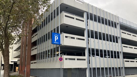 Auf der oberen Etage des Parkhauses am Koblenzer Altlöhrtor hat es am Samstag (17. Oktober) eine Auseinandersetzung gegeben, in