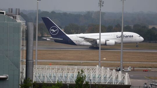 Airbus 380-800 Airbus 380-800