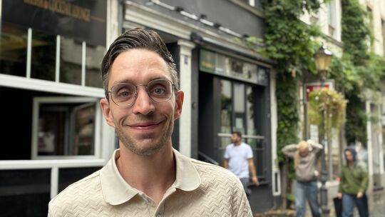 Die queere Bar Kurioos in der Koblenzer Altstadt wird bald unter neuer Führung von Kevin Bauer eröffnet – Raucher müssen dann vo