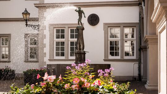 Ein Besuch am Schängelbrunnen in Koblenz darf bei keiner Stadtführung fehlen.