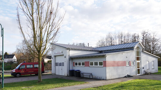 In Nierendorf muss ein Auto der Jugendfeuerwehr draußen stehen. Eine Garage im erweiterten Feuerwehrhaus soll es dennoch nicht g