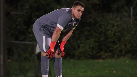 Er ist derzeit nicht zu beneiden: Florian Geisler, der Torhüter der SG Maifeld-Elztal. Das 0:3 gegen Rübenach war die siebte Nie