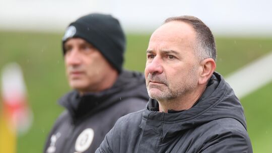Mussten in Worms mit Personalproblemen klarkommen. Der U19-Coach des SC Idar-Oberstein, Christian Schwinn (rechts), und sein Co-
