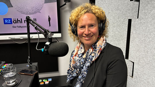 Christiane Walther-Oeckel ist Citymanagerin beim Stadtmarketing Koblenz. Sie ist 48 Jahre alt, verheiratet, Mutter zweier Kinder Christiane Walther-Oeckel ist Citymanagerin beim Stadtmarketing Koblenz. Sie ist 48 Jahre alt, verheiratet, Mutter zweier Kinder