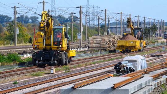 Beginn der Bahn-Bauarbeiten zwischen Hannover und Berlin Beginn der Bahn-Bauarbeiten zwischen Hannover und Berlin
