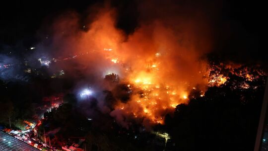 Großbrand im letzten Armenviertel von Seoul