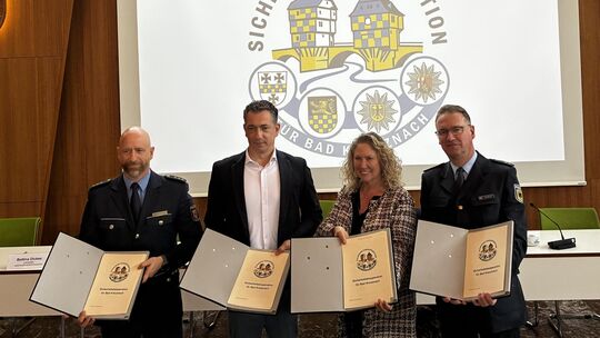 Wollen für ein höheres Sicherheitsgefühl im Kreis sorgen (von links): Polizeidirektor Sebastian Schick, Leiter der Polizeidirekt