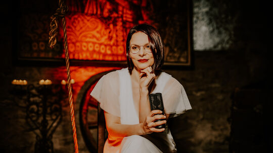 In ihrem True-Crime-Podcast „Keine Gnade“ spricht Heike Schlosser über die Hintergründe wahrer Kriminalfälle. Nun hat sie ihr er